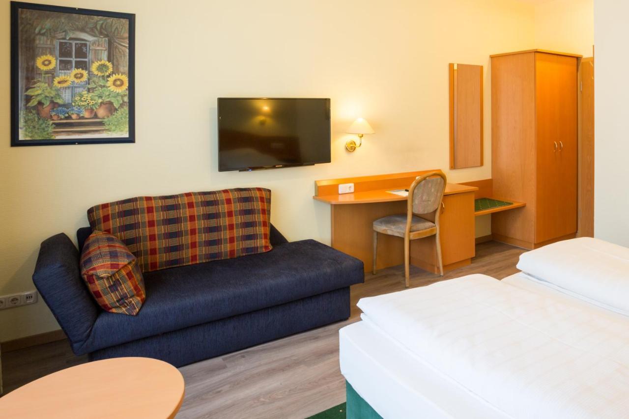 Hotel Gremersdorf - Zum Gruenen Jaeger מראה חיצוני תמונה
